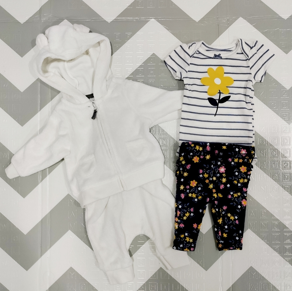 Carter's Newborn white tracksuit outfit and Flower bodysuit with flower pants